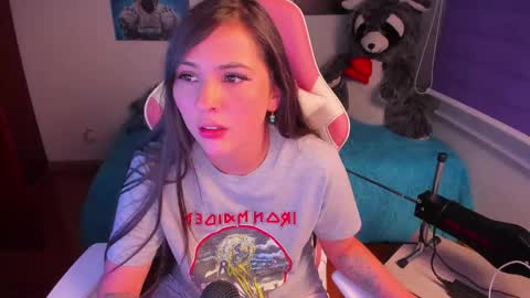 Snapshot of madeleine_shinobi chatting on 02/01/25, 02:47 Emily Only Fans online show from 02/01/25, 02:47