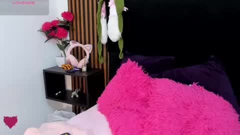 Snapshot of madelin_clerk chatting on 12/02/24, 08:00 Madelin Clerk online show from 12/02/24, 08:00