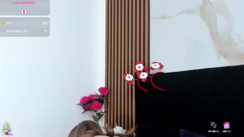 Snapshot of madelin_clerk chatting on 12/28/24, 09:30 Madelin Clerk online show from 12/28/24, 09:30