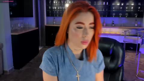 Snapshot of madelinefox_ chatting on 01/18/25, 08:20 Madeline online show from 01/18/25, 08:20