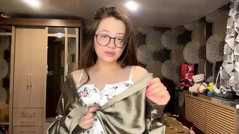 Yoko online show from 03/12/26, 06:25