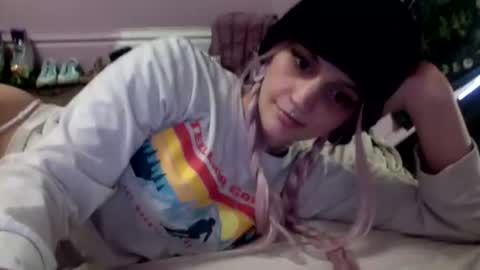 madeline online show from 02/06/26, 01:47