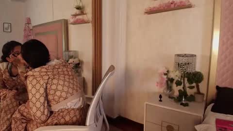 madhison_5 online show from 03/30/26, 12:17