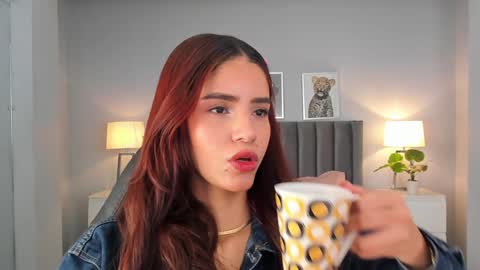 Snapshot of madie_collins7 chatting on 02/04/25, 11:49 Madie online show from 02/04/25, 11:49