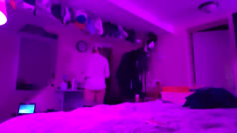 Snapshot of madie_ray chatting on 09/18/25, 06:26 Madie Ray online show from 09/18/25, 06:26