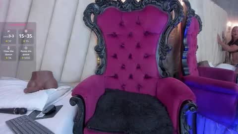 Snapshot of madison_diaz1 chatting on 10/25/25, 02:24 Madi online show from 10/25/25, 02:24