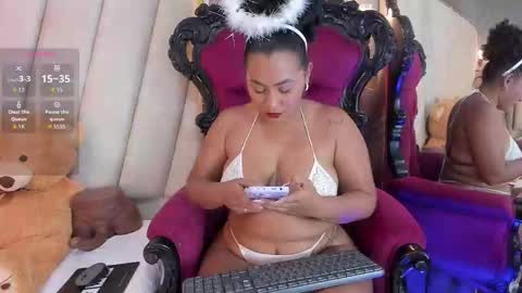 Snapshot of madison_diaz1 chatting on 10/27/25, 02:21 Madi online show from 10/27/25, 02:21