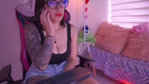Snapshot of madison_mayer chatting on 03/06/25, 03:45 Madison online show from 03/06/25, 03:45