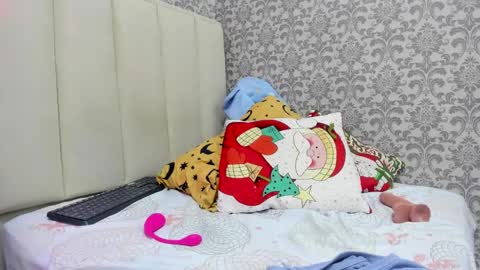 Snapshot of madison_rowan chatting on 01/04/25, 05:58 MADI online show from 01/04/25, 05:58