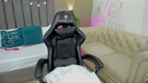 M A D I S O N online show from 04/07/26, 07:47