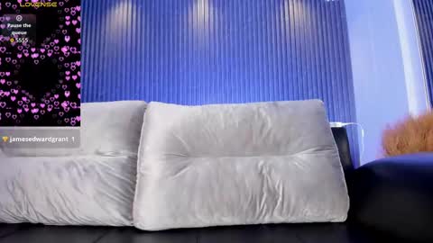 Snapshot of madisonanngel chatting on 09/17/25, 09:05 Madison Angel online show from 09/17/25, 09:05