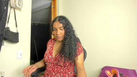 Snapshot of madisonbrunette_lxs chatting on 12/24/24, 10:39 madison online show from 12/24/24, 10:39