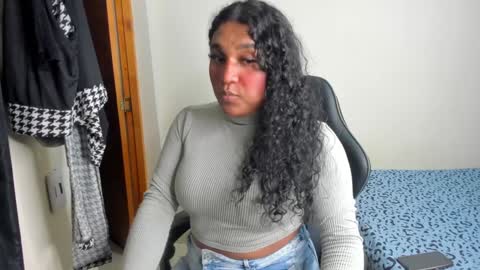 Snapshot of madisonbrunette_lxs chatting on 01/07/25, 03:46 madison online show from 01/07/25, 03:46