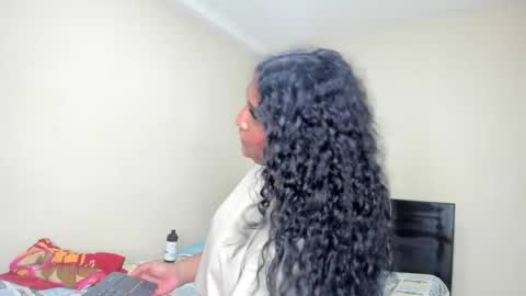 Snapshot of madisonbrunette_lxs chatting on 02/27/25, 07:23 madison online show from 02/27/25, 07:23