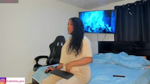 Snapshot of madisonbrunette_lxs chatting on 10/22/25, 07:57 madison online show from 10/22/25, 07:57