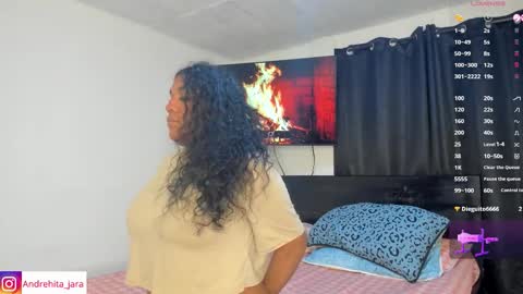 Snapshot of madisonbrunette_lxs chatting on 11/11/25, 07:47 madison online show from 11/11/25, 07:47