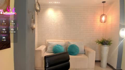 Maddi Collins online show from 03/05/25, 12:59