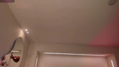 Maddi Collins online show from 11/27/25, 11:45