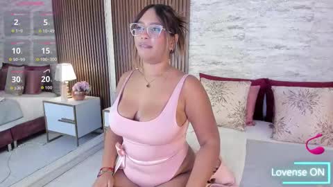 madisonhunterr_ online show from 09/18/25, 09:39