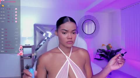 Snapshot of madisson_davon chatting on 12/30/24, 01:14 Madisson Davon online show from 12/30/24, 01:14