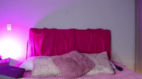    online show from 07/12/26, 07:05
