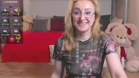 Snapshot of madissonkiss chatting on 07/26/26, 11:22 Madisson online show from 07/26/26, 11:22