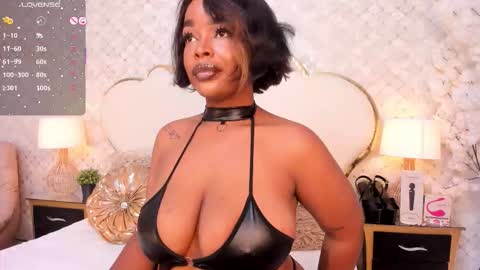 Madisson Lopez online show from 11/07/25, 09:59