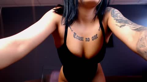 madiysony online show from 04/17/26, 06:16