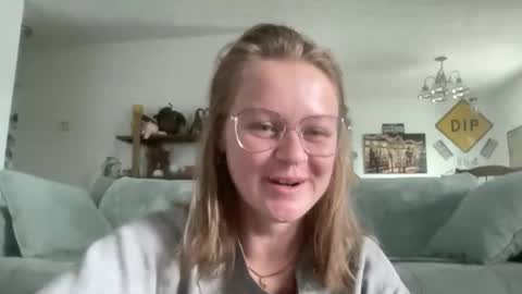 Snapshot of madlymads chatting on 12/14/25, 03:39 madlymads online show from 12/14/25, 03:39