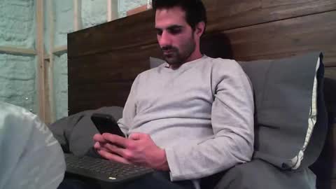 Guigui online show from 02/01/25, 03:19