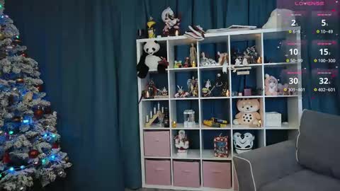 Snapshot of madnessalise chatting on 12/17/24, 06:09 Alice online show from 12/17/24, 06:09