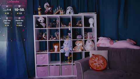 Snapshot of madnessalise chatting on 01/24/25, 02:41 Alice online show from 01/24/25, 02:41