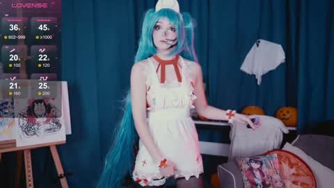 Snapshot of madnessalise chatting on 10/31/25, 08:10 Alice online show from 10/31/25, 08:10