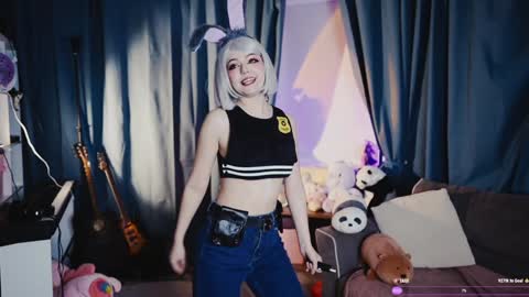 Alice online show from 03/25/26, 08:15