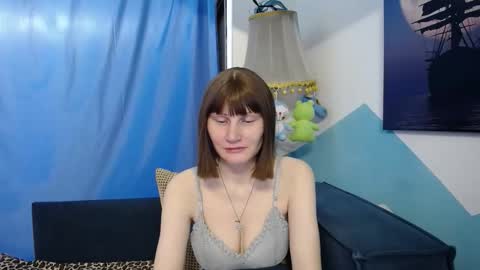 Elizabeth online show from 12/23/25, 01:47