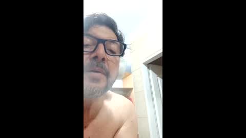Snapshot of madoldman88bis chatting on 05/27/26, 02:03 madoldman88bis online show from 05/27/26, 02:03