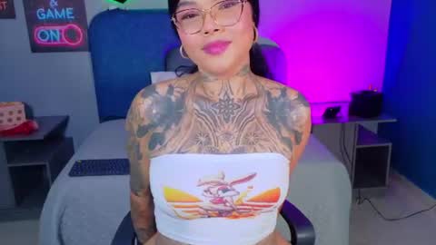 Snapshot of madyson_fox chatting on 06/14/26, 02:19 Madyson online show from 06/14/26, 02:19