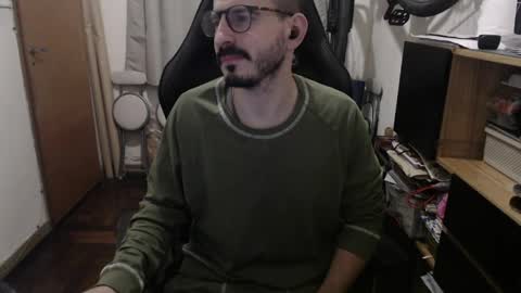 Snapshot of madziula chatting on 05/11/26, 05:24 Peter online show from 05/11/26, 05:24