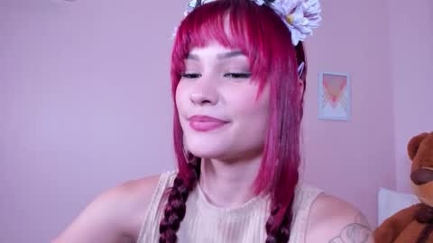 Mae Lyra online show from 10/20/25, 10:10