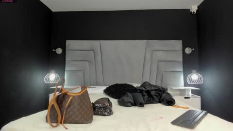 MAEE ANGELS online show from 01/27/25, 01:48