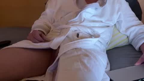 Snapshot of maerte chatting on 01/04/25, 08:27 maerte online show from 01/04/25, 08:27