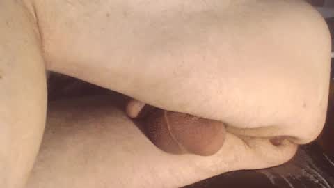 Snapshot of maestro2017 chatting on 01/12/25, 05:33 maestro2017 online show from 01/12/25, 05:33