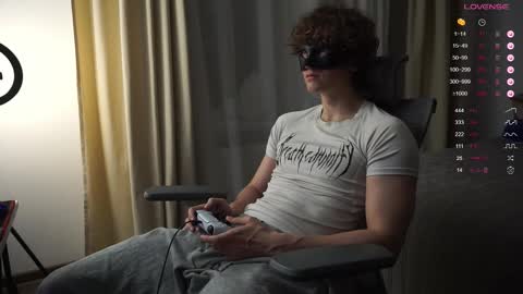 Snapshot of maestro3369 chatting on 10/18/25, 09:48 Mike XMaestro 3369 online show from 10/18/25, 09:48