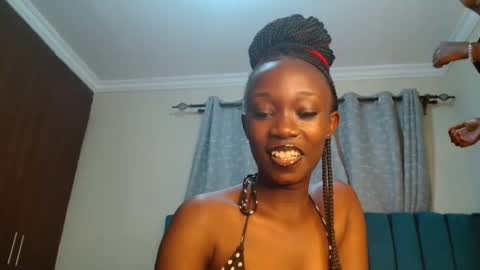 Maeve online show from 12/12/24, 05:26