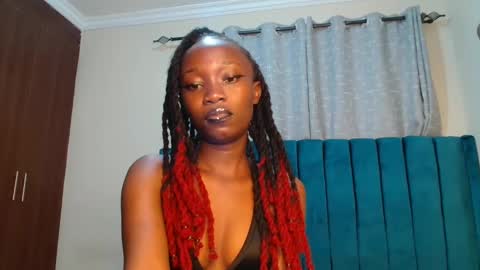 Maeve online show from 01/04/25, 05:47