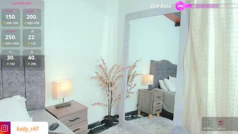 Snapshot of maeve_wilde chatting on 12/21/25, 12:29 maeve_wilde online show from 12/21/25, 12:29