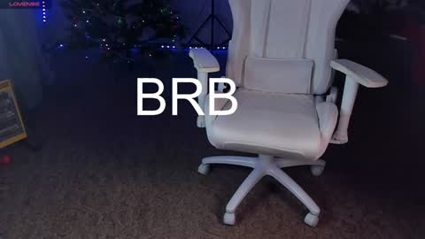 Maevee online show from 01/30/25, 10:19