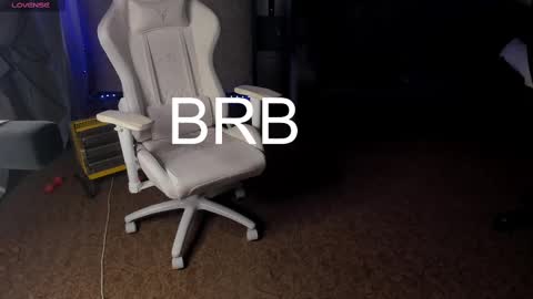 Maevee online show from 02/18/25, 10:16