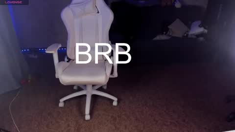 Maevee online show from 03/02/25, 10:03