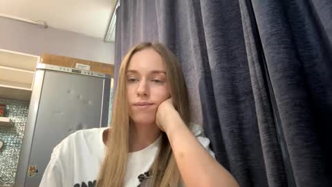 Sara online show from 02/19/26, 06:42